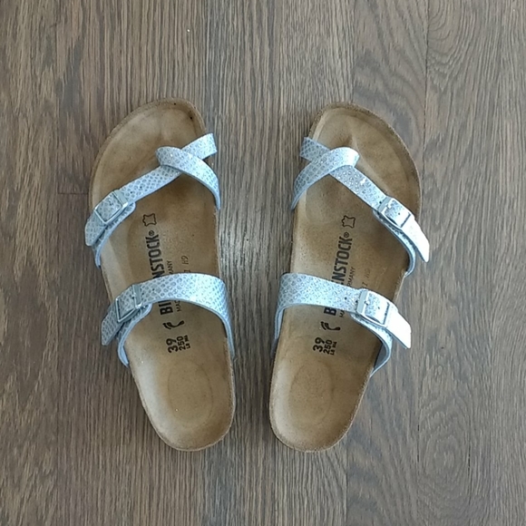 Shoes - NWOT Birkenstock- Mayari Silver